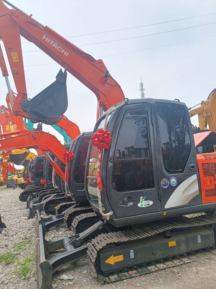 Hitachi ZX 60 - Kettenbagger: das Bild 1 Hitachi ZX 60 - Kettenbagger: das Bild 1