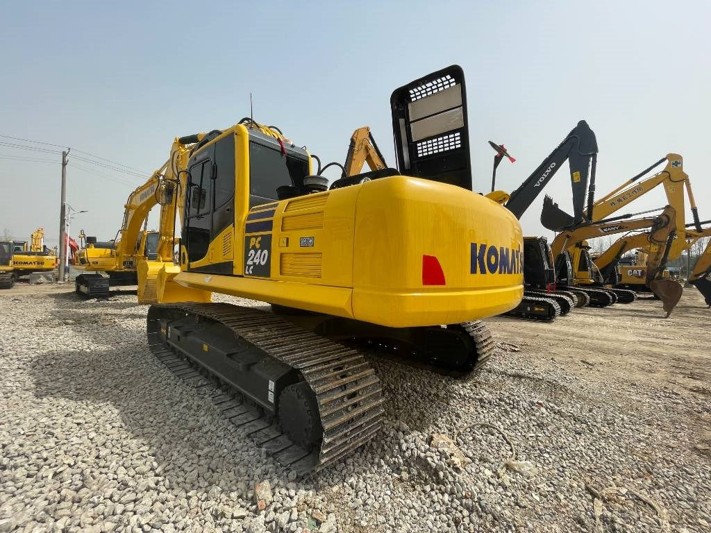 Komatsu PC 240 - Kettenbagger: das Bild 3 Komatsu PC 240 - Kettenbagger: das Bild 3