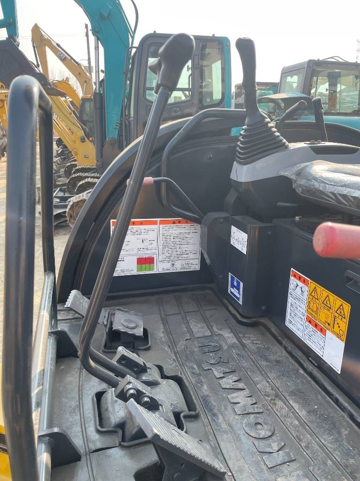 Komatsu PC35 - Minibagger: das Bild 5 Komatsu PC35 - Minibagger: das Bild 5