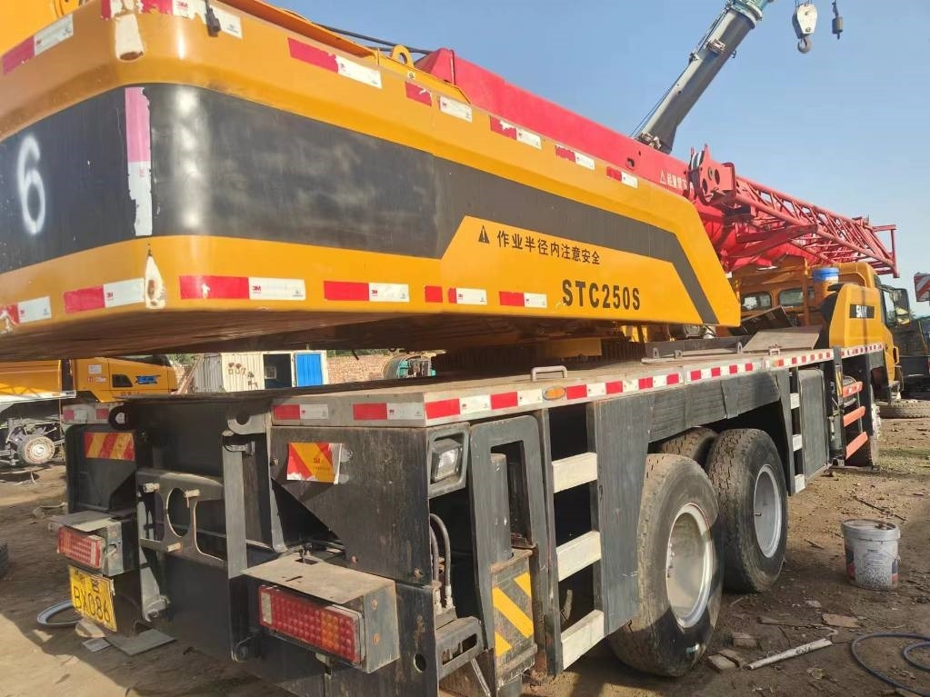All-Terrain Kran Sany STC 250 H: das Bild 10