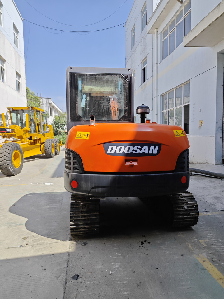 Doosan DH60 - Minibagger: das Bild 4 Doosan DH60 - Minibagger: das Bild 4