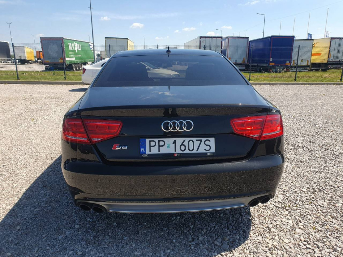 AUDI S8 SEDAN - Limousine: das Bild 5 AUDI S8 SEDAN - Limousine: das Bild 5