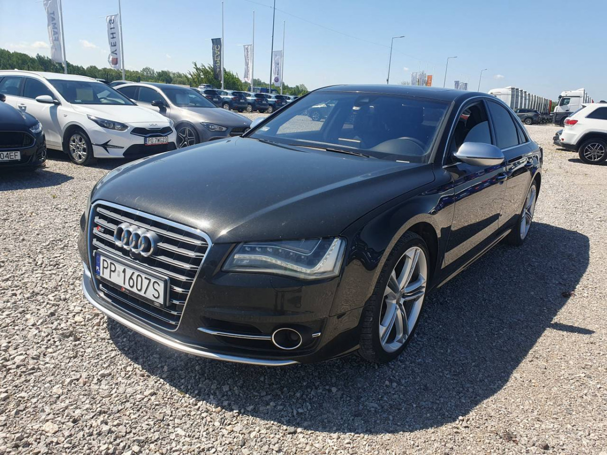 AUDI S8 SEDAN - Limousine: das Bild 2 AUDI S8 SEDAN - Limousine: das Bild 2