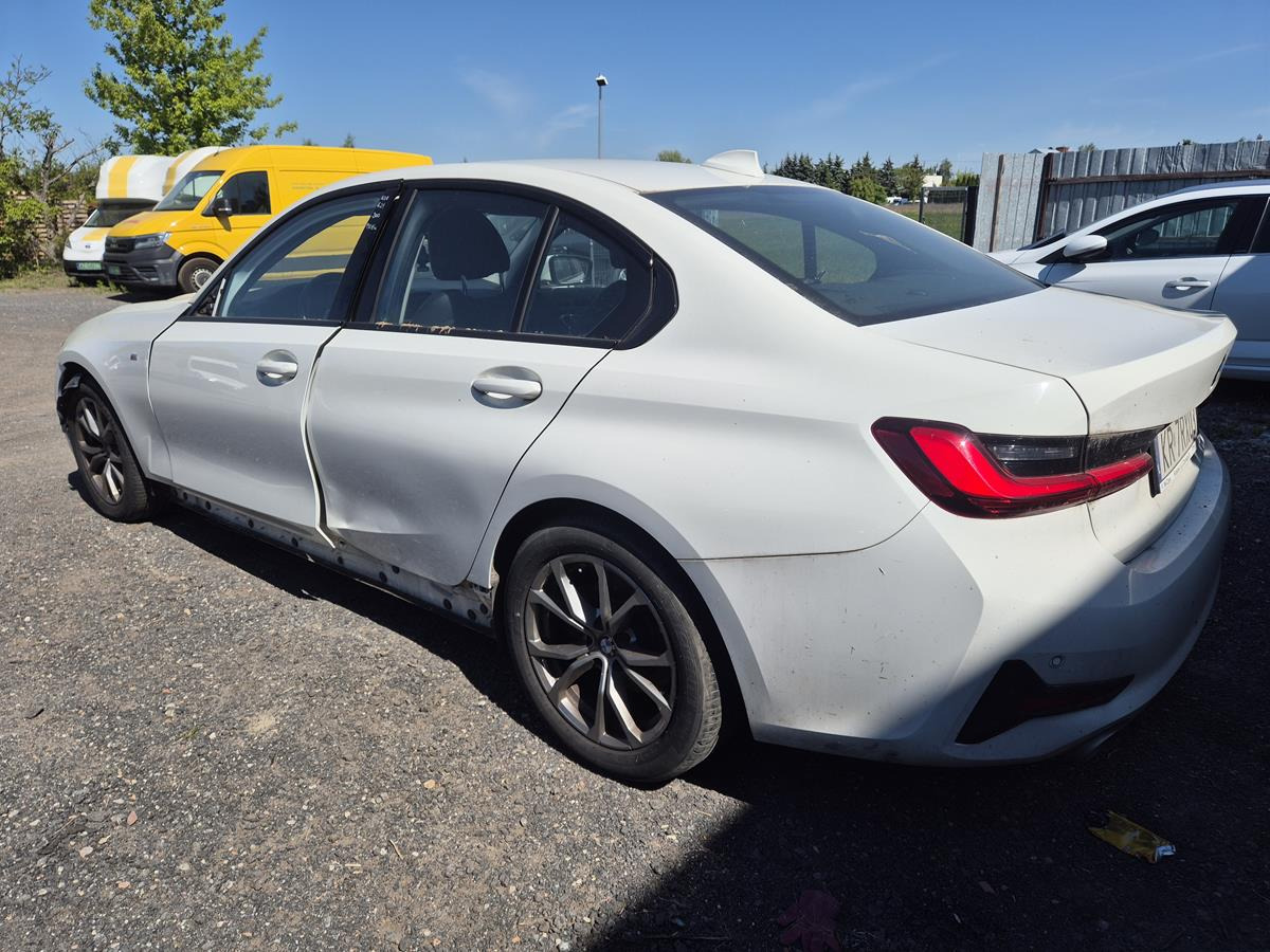 BMW 318 I SPORT LINE SEDAN - Limousine: das Bild 4 BMW 318 I SPORT LINE SEDAN - Limousine: das Bild 4