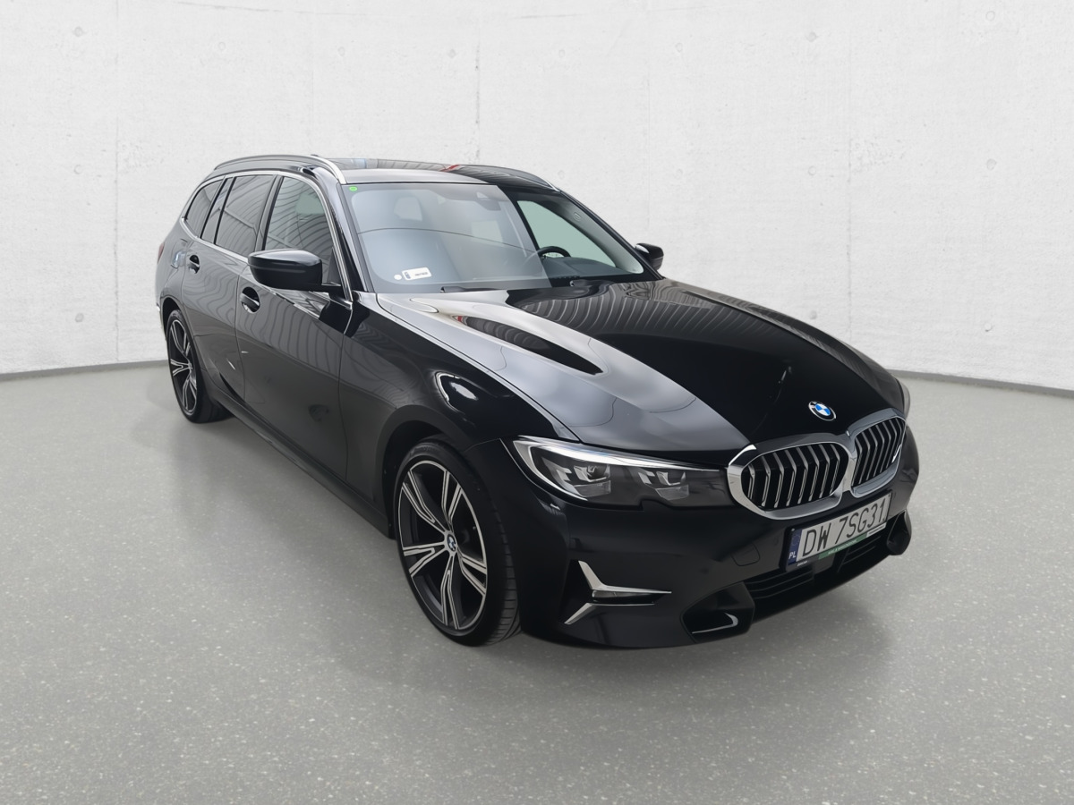 PKW BMW 320D XDRIVE KOMBI: das Bild 1