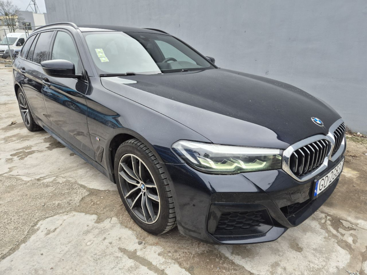 BMW 520d xDrive mHEV M Sport KOMBI - PKW: das Bild 1 BMW 520d xDrive mHEV M Sport KOMBI - PKW: das Bild 1