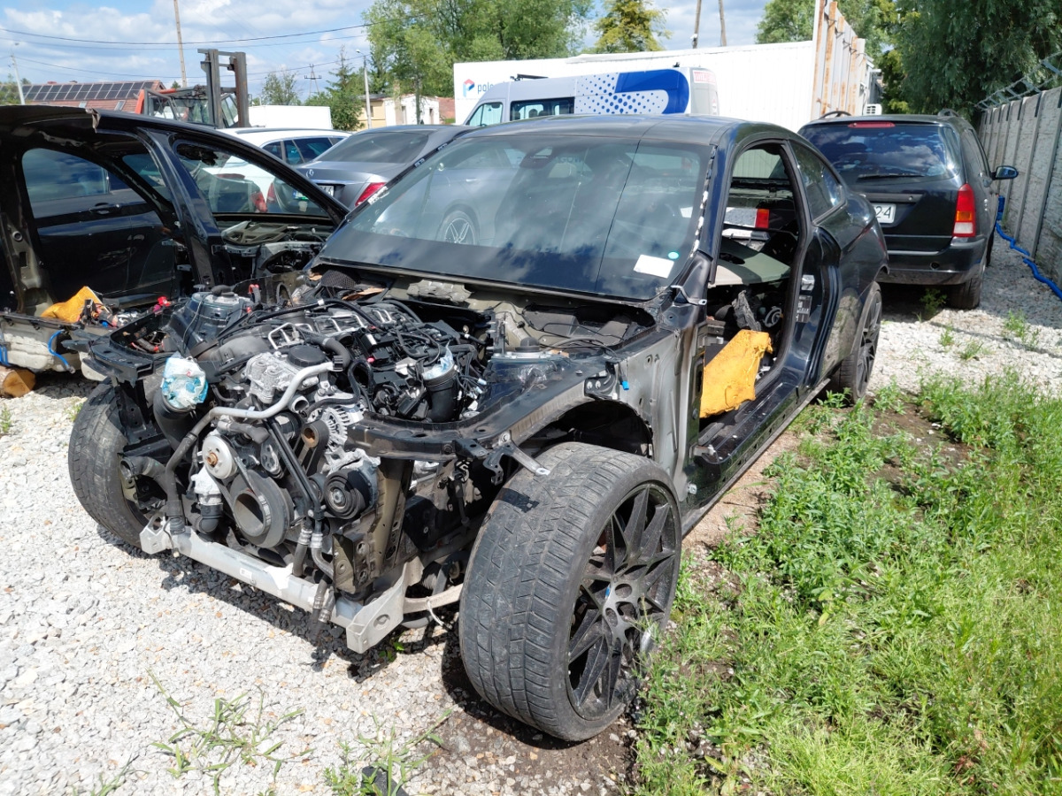 BMW M4 COUPE - PKW: das Bild 3 BMW M4 COUPE - PKW: das Bild 3