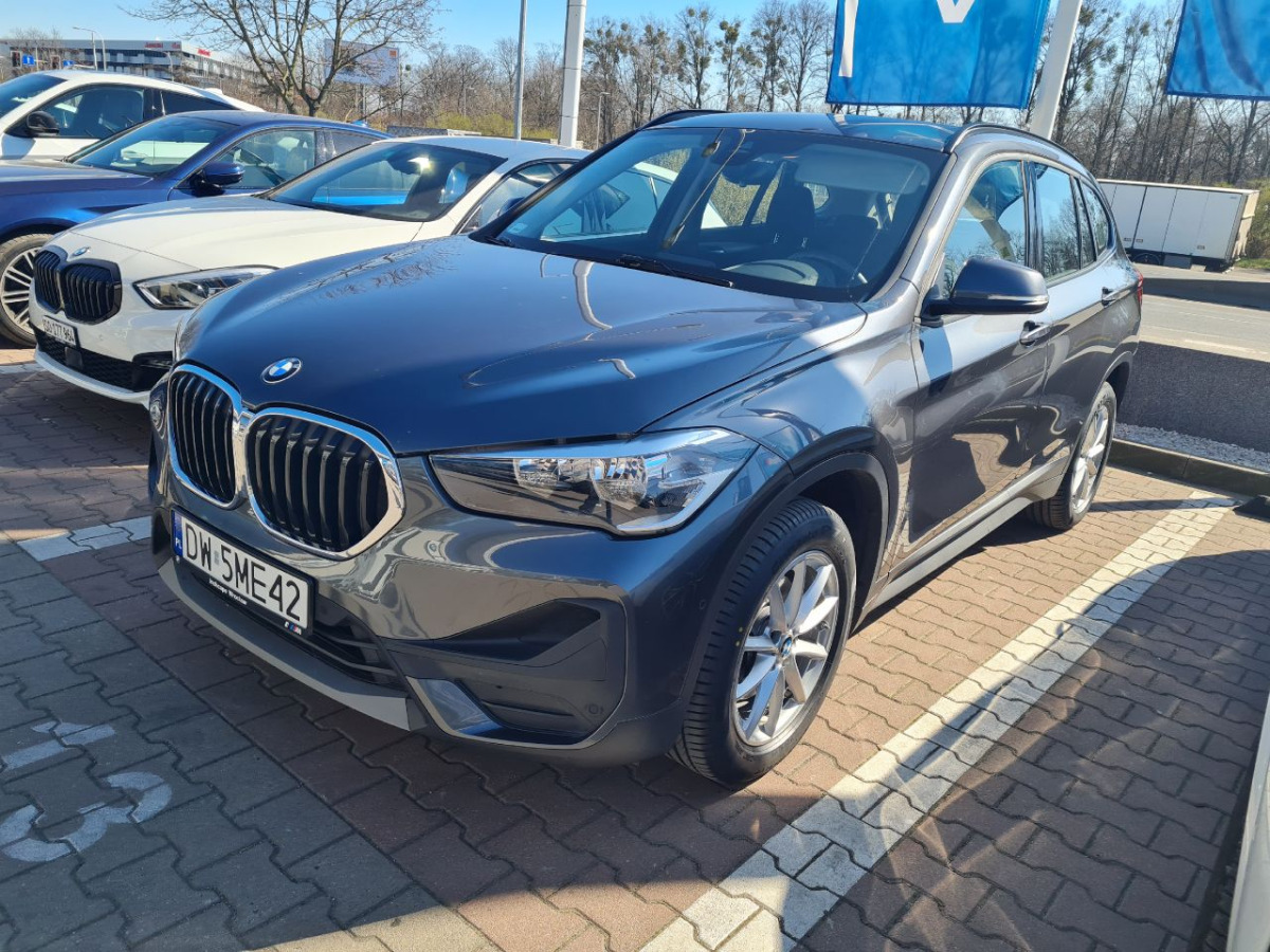 BMW X1 SUV - SUV/ Geländewagen: das Bild 2 BMW X1 SUV - SUV/ Geländewagen: das Bild 2