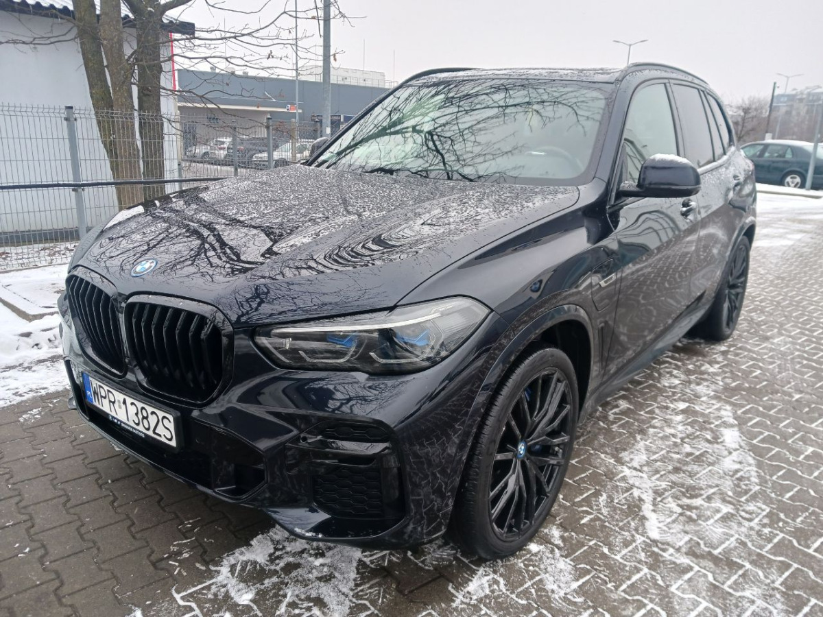BMW X5 xDrive45e aut KOMBI - PKW: das Bild 2 BMW X5 xDrive45e aut KOMBI - PKW: das Bild 2