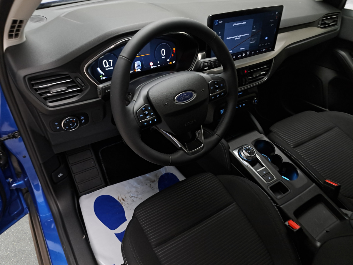 PKW FORD FOCUS KOMBI: das Bild 12