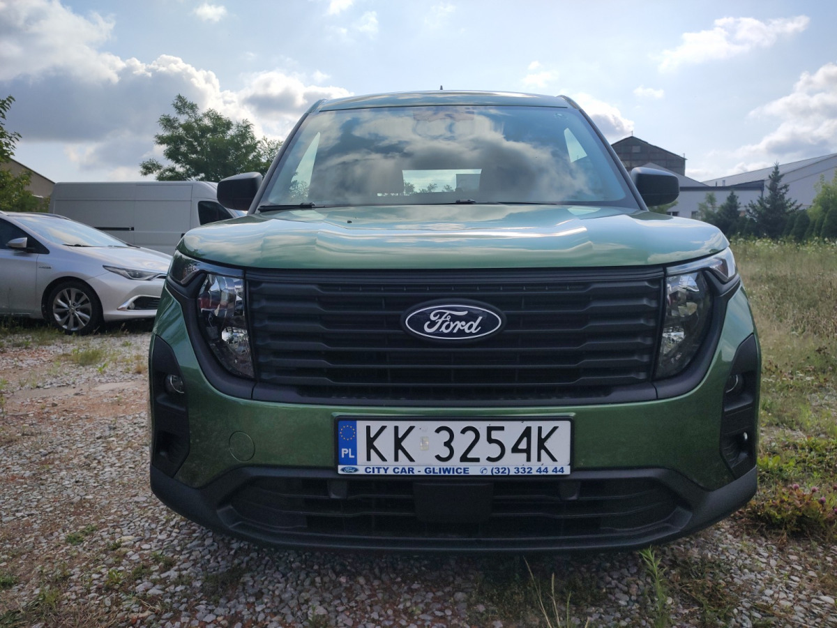 FORD TOURNEO COURIER MINIVAN - PKW: das Bild 2 FORD TOURNEO COURIER MINIVAN - PKW: das Bild 2