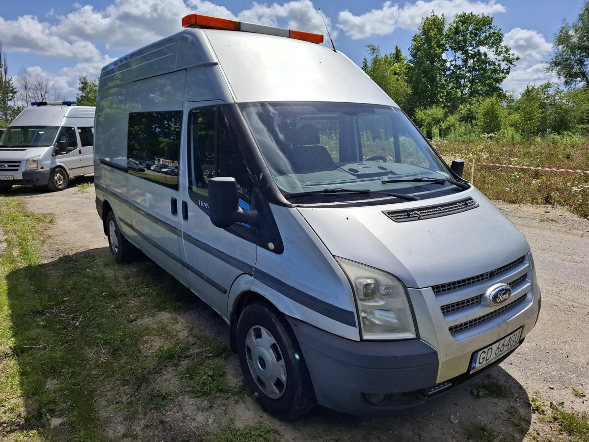FORD TRANSIT BRYGADÓWKA - Transporter mit Doppelkabine: das Bild 1 FORD TRANSIT BRYGADÓWKA - Transporter mit Doppelkabine: das Bild 1