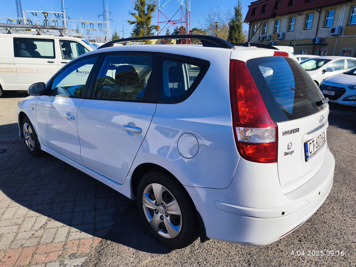 HYUNDAI I30 KOMBI - PKW: das Bild 4 HYUNDAI I30 KOMBI - PKW: das Bild 4
