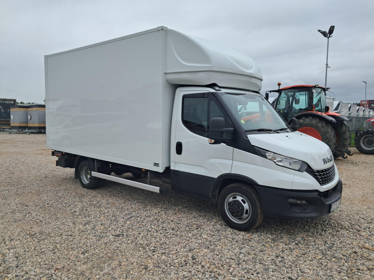 IVECO DAILY KONTENER Z WINDĄ - Koffer Transporter: das Bild 1 IVECO DAILY KONTENER Z WINDĄ - Koffer Transporter: das Bild 1