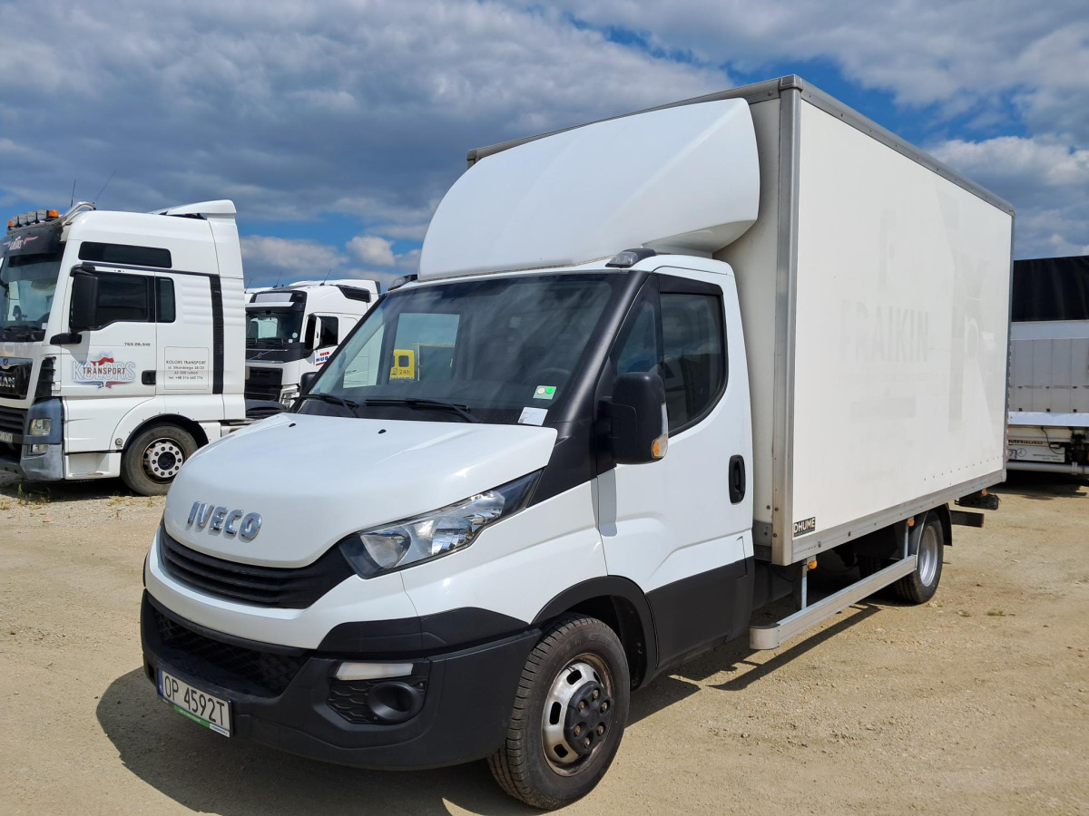 IVECO DAILY KONTENER Z WINDĄ - Koffer Transporter: das Bild 2 IVECO DAILY KONTENER Z WINDĄ - Koffer Transporter: das Bild 2