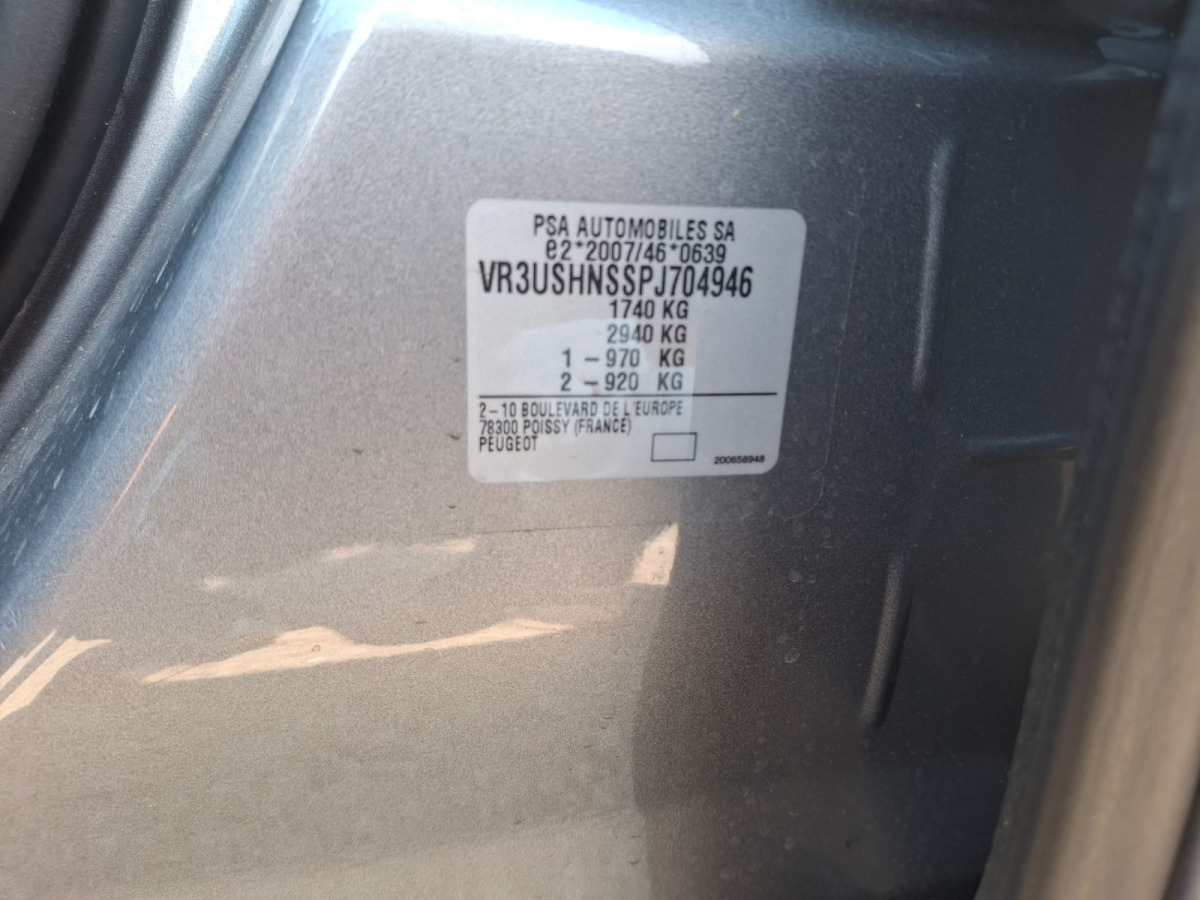 SUV/ Geländewagen PEUGEOT 2008 SUV: das Bild 17