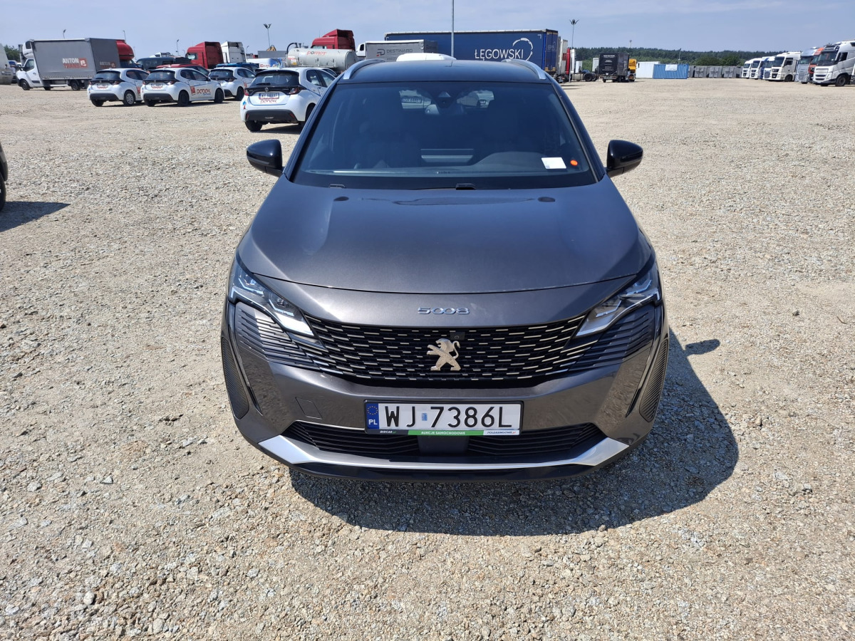 PEUGEOT 5008 MINIVAN - SUV/ Geländewagen: das Bild 2 PEUGEOT 5008 MINIVAN - SUV/ Geländewagen: das Bild 2