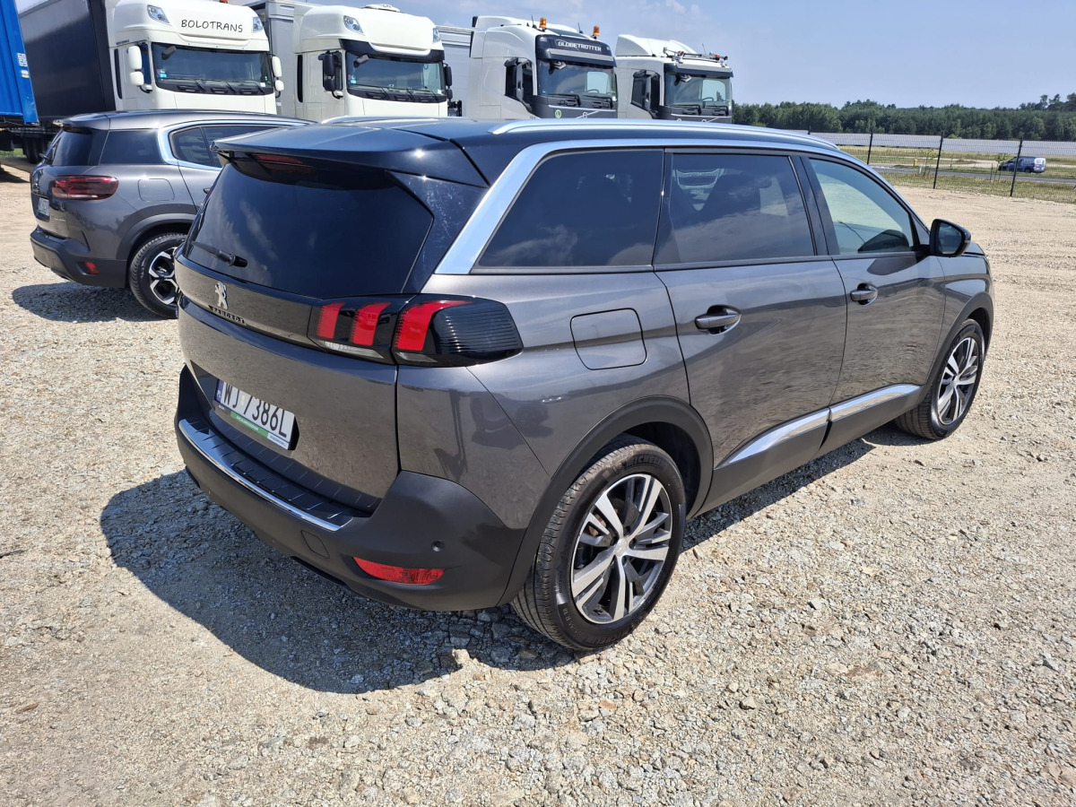 PEUGEOT 5008 MINIVAN - SUV/ Geländewagen: das Bild 5 PEUGEOT 5008 MINIVAN - SUV/ Geländewagen: das Bild 5