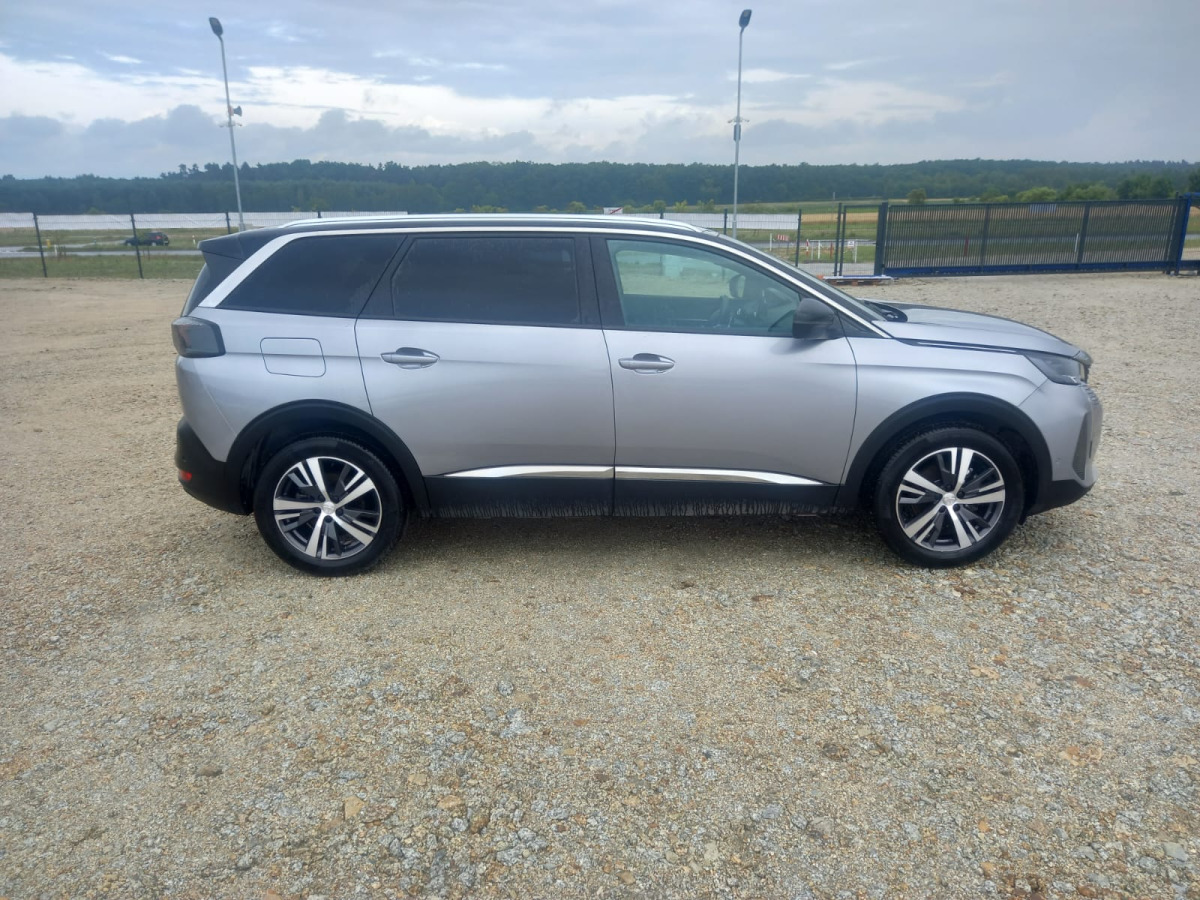 PEUGEOT 5008 SUV - SUV/ Geländewagen: das Bild 4 PEUGEOT 5008 SUV - SUV/ Geländewagen: das Bild 4