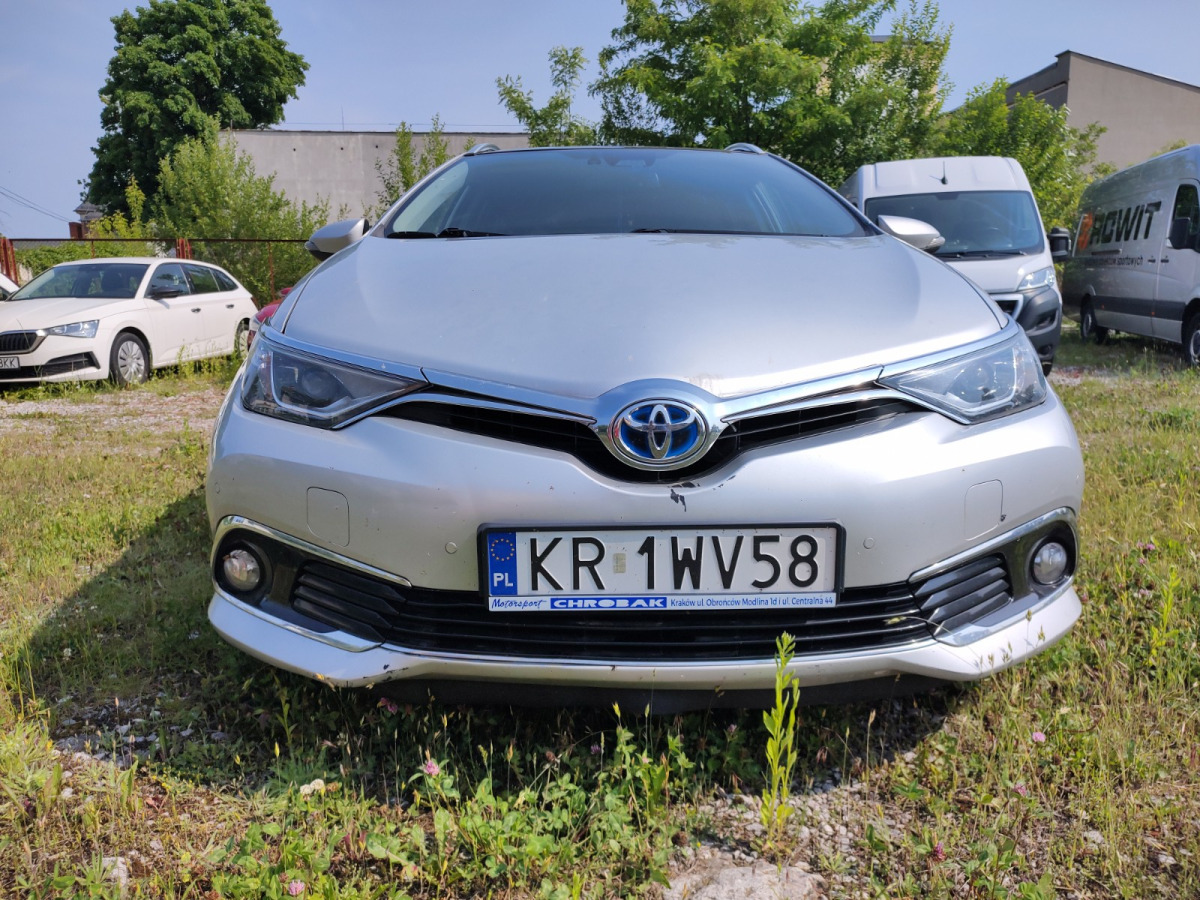 TOYOTA AURIS KOMBI - PKW: das Bild 2 TOYOTA AURIS KOMBI - PKW: das Bild 2