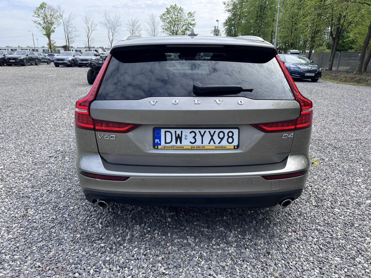 VOLVO V60 D4 2.0 MOMENTUM SUV - SUV/ Geländewagen: das Bild 5 VOLVO V60 D4 2.0 MOMENTUM SUV - SUV/ Geländewagen: das Bild 5