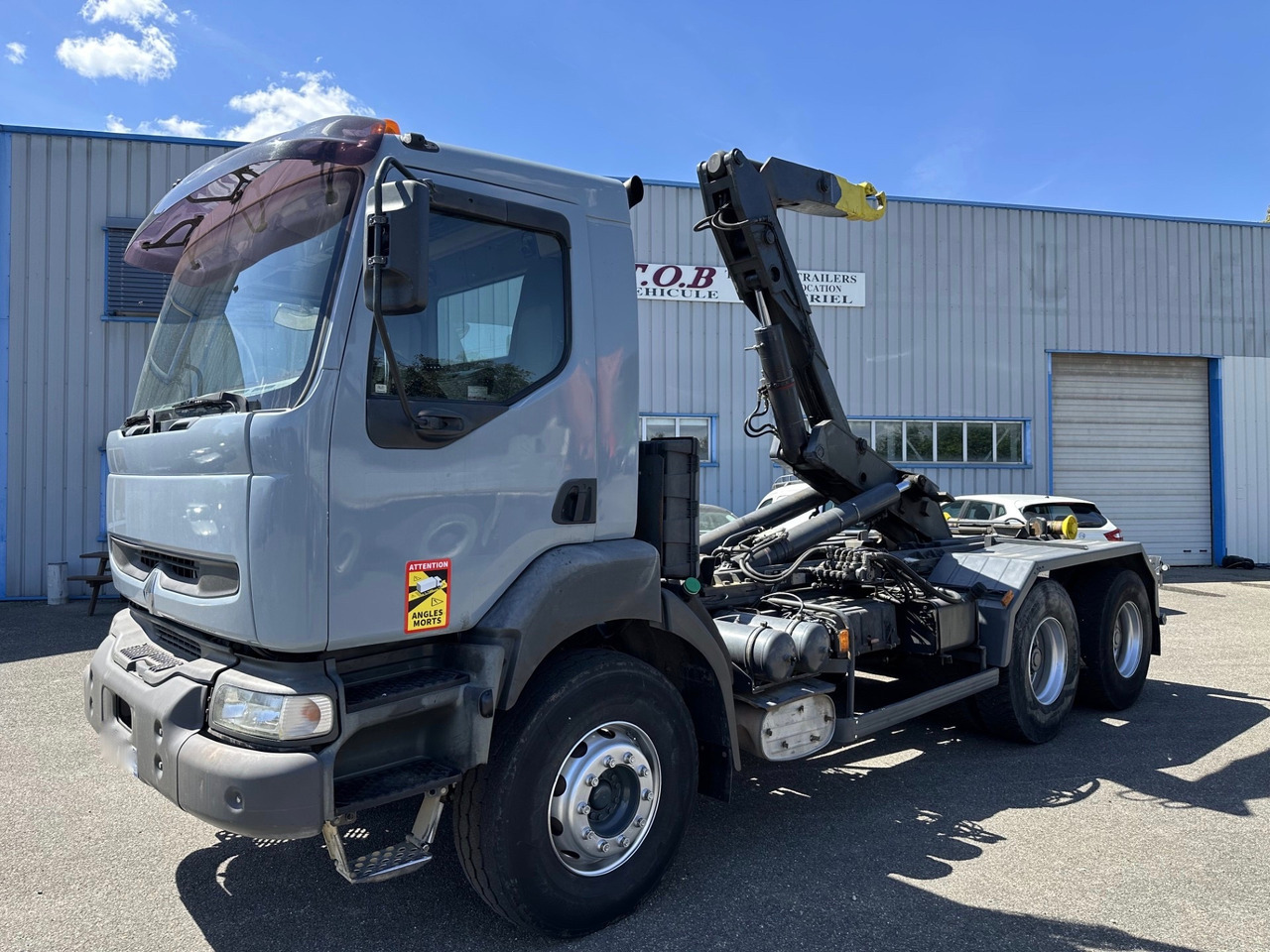 RENAULT KERAX 370 DCI - Abrollkipper: das Bild 5 RENAULT KERAX 370 DCI - Abrollkipper: das Bild 5
