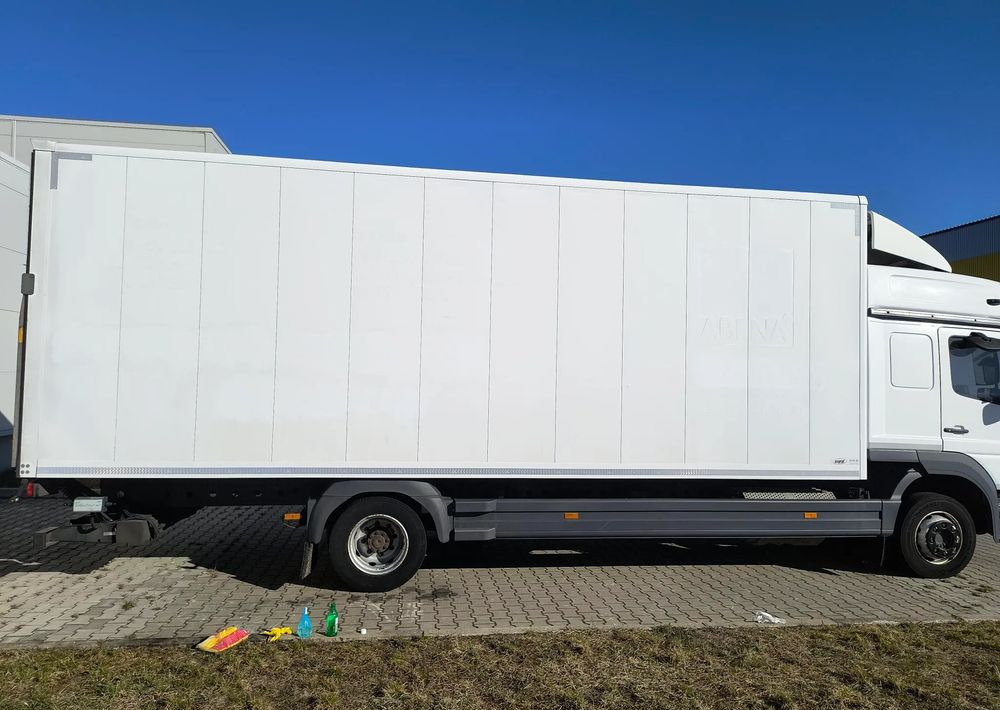 Mercedes-Benz Atego 1221 L - Koffer LKW: das Bild 2 Mercedes-Benz Atego 1221 L - Koffer LKW: das Bild 2