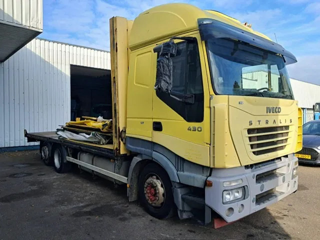 Iveco Stralis 430 , 6x2 , Manual Gearbox , Euro 3 - Plane LKW: das Bild 4 Iveco Stralis 430 , 6x2 , Manual Gearbox , Euro 3 - Plane LKW: das Bild 4