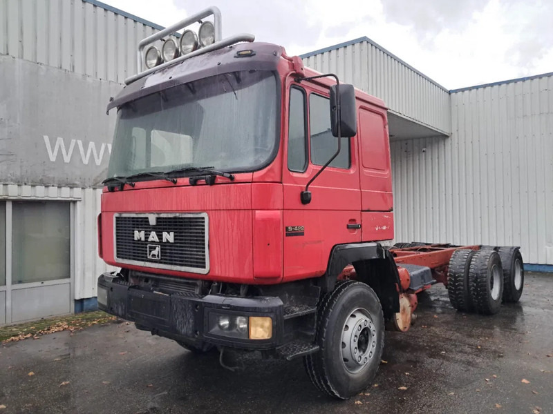 MAN 26-422 , 6x4 , Spring Suspension , ZF Manual Gearbox, Intarder - Fahrgestell LKW: das Bild 1 MAN 26-422 , 6x4 , Spring Suspension , ZF Manual Gearbox, Intarder - Fahrgestell LKW: das Bild 1