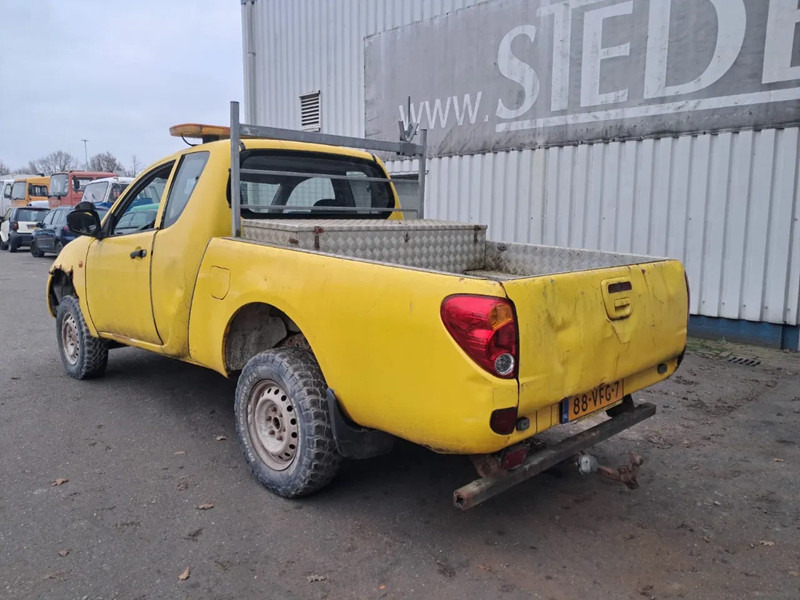 Mitsubishi L200 , 4x4 , 2.5 Di-D , NOT RUNNING !!!, FOR PARTS !!!! - PKW: das Bild 5 Mitsubishi L200 , 4x4 , 2.5 Di-D , NOT RUNNING !!!, FOR PARTS !!!! - PKW: das Bild 5