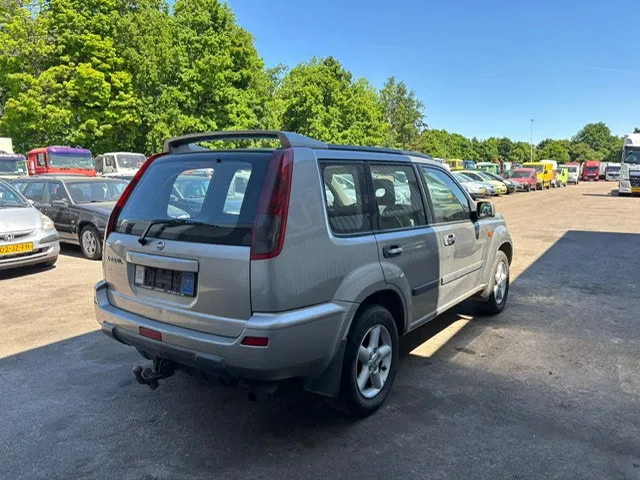 Nissan X-Trail 2.2 DCi , 4x4 , Airco , Export - SUV/ Geländewagen: das Bild 3 Nissan X-Trail 2.2 DCi , 4x4 , Airco , Export - SUV/ Geländewagen: das Bild 3