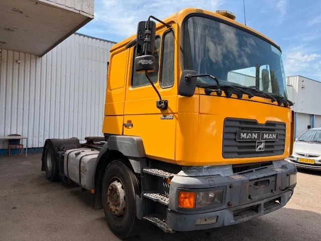 MAN 19.364 F2000 ,6 Cylinder , Belgium Truck , ZF Manual , Euro 2 - Sattelzugmaschine: das Bild 4 MAN 19.364 F2000 ,6 Cylinder , Belgium Truck , ZF Manual , Euro 2 - Sattelzugmaschine: das Bild 4