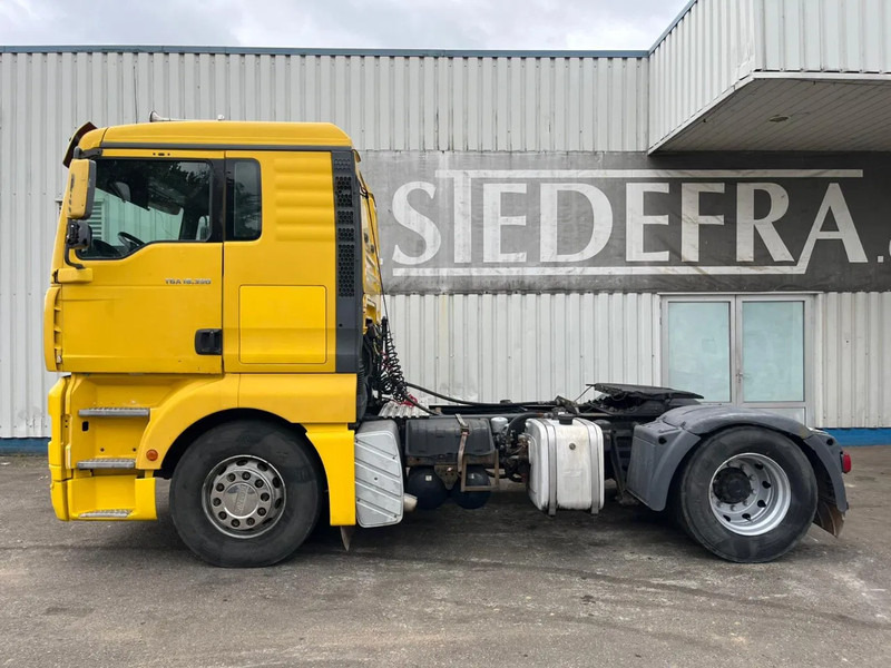 MAN TGA 18-390 , Manual Gearbox , Airco , PTO , Tipper hydraulics - Sattelzugmaschine: das Bild 2 MAN TGA 18-390 , Manual Gearbox , Airco , PTO , Tipper hydraulics - Sattelzugmaschine: das Bild 2