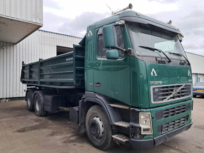 Volvo FH 12 - 460 , 6x2 , 3 Way Tipper, Spring Suspension , Manual Gearbox, Airco - Kipper: das Bild 4 Volvo FH 12 - 460 , 6x2 , 3 Way Tipper, Spring Suspension , Manual Gearbox, Airco - Kipper: das Bild 4