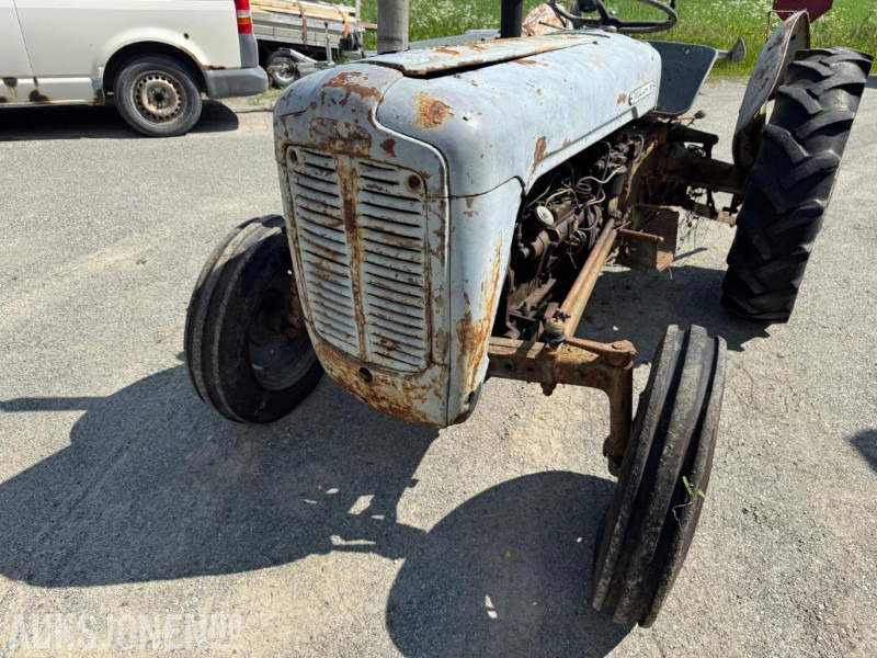 1959 Ferguson 35 Gullfisk - Traktor: das Bild 2 1959 Ferguson 35 Gullfisk - Traktor: das Bild 2