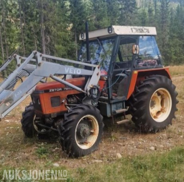 1987 Zetor 7245 mva fri traktor med Veto F15 lasteapparat 474 timer - Traktor: das Bild 4 1987 Zetor 7245 mva fri traktor med Veto F15 lasteapparat 474 timer - Traktor: das Bild 4