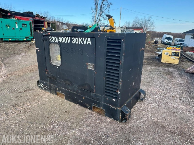 1995 Stamford aggregat 40kvA 230/400V - Baugeräte: das Bild 1 1995 Stamford aggregat 40kvA 230/400V - Baugeräte: das Bild 1