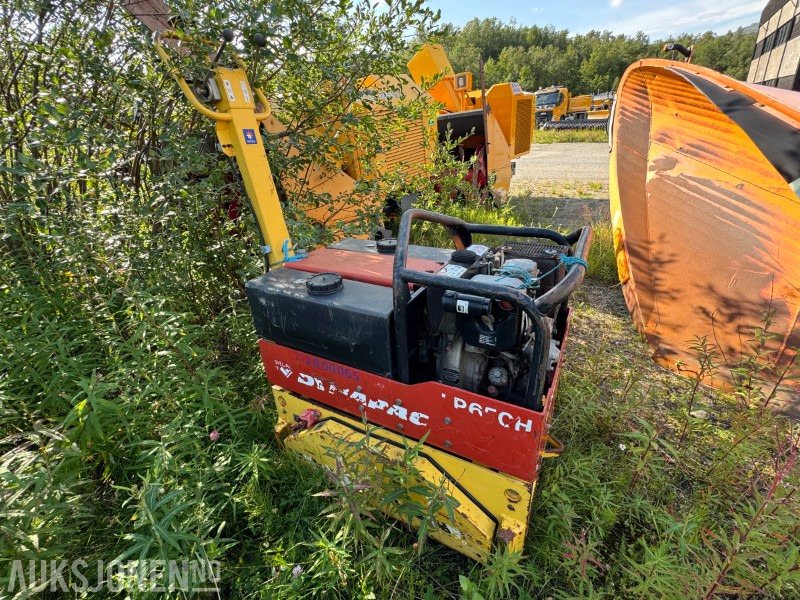 2000 Dynapac LP650H Komprimator / vibroplate - Walzen: das Bild 1 2000 Dynapac LP650H Komprimator / vibroplate - Walzen: das Bild 1