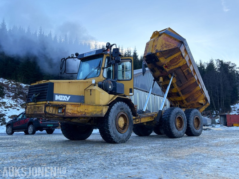 2000 Moxy MT30R 6X6 hjuldrift - registrert i kjøretøyregisteres som motorredskap - Muldenkipper/ Dumper: das Bild 1 2000 Moxy MT30R 6X6 hjuldrift - registrert i kjøretøyregisteres som motorredskap - Muldenkipper/ Dumper: das Bild 1