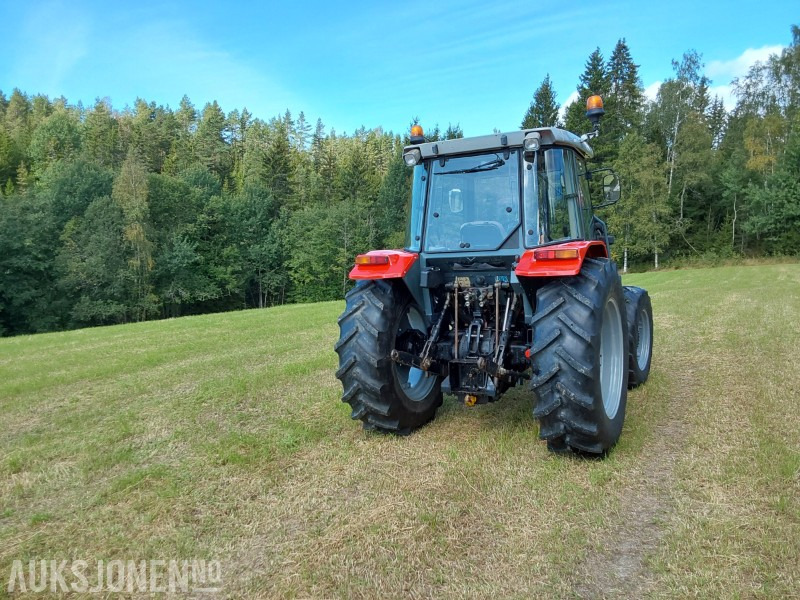 2001 Massey Ferguson 4235 - MVA FRI TRAKTOR - Traktor: das Bild 4 2001 Massey Ferguson 4235 - MVA FRI TRAKTOR - Traktor: das Bild 4