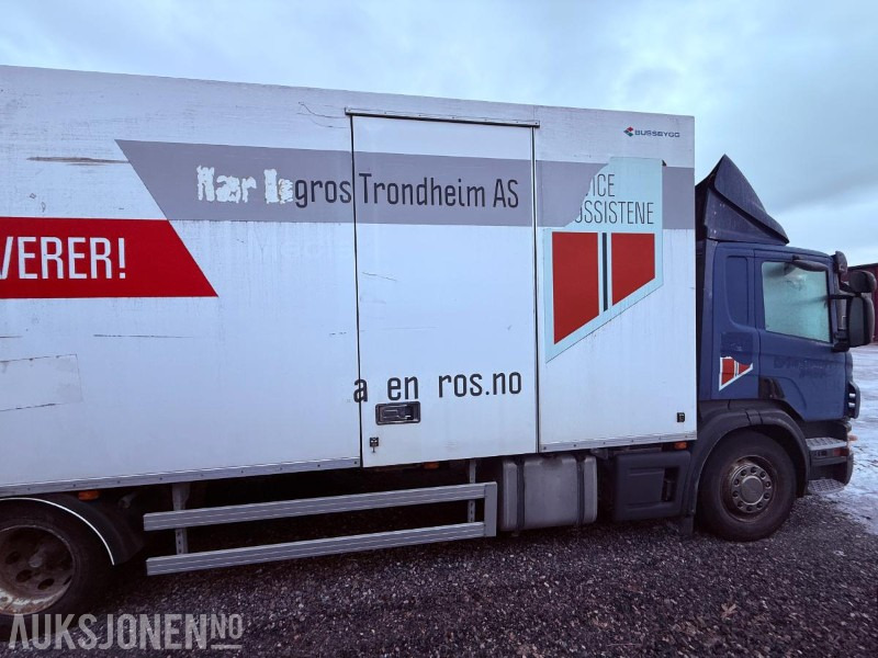 2005 Scania P270 Skapbil - 4X2 200000 km - EURO 3 200015 km m/ Kjølesystem - Koffer LKW: das Bild 4 2005 Scania P270 Skapbil - 4X2 200000 km - EURO 3 200015 km m/ Kjølesystem - Koffer LKW: das Bild 4