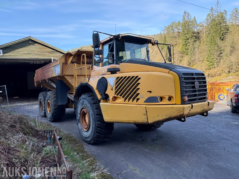 2006 mod Volvo A35D - sorte skilter - 18 182 timer - 89 085 km - Muldenkipper/ Dumper: das Bild 2 2006 mod Volvo A35D - sorte skilter - 18 182 timer - 89 085 km - Muldenkipper/ Dumper: das Bild 2