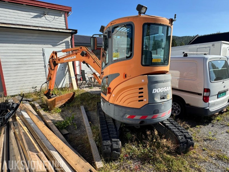 2007 Doosan DX35Z gravemaskin med tilt og pusseskuffe / rep objekt / 1729 timer - Bagger: das Bild 3 2007 Doosan DX35Z gravemaskin med tilt og pusseskuffe / rep objekt / 1729 timer - Bagger: das Bild 3