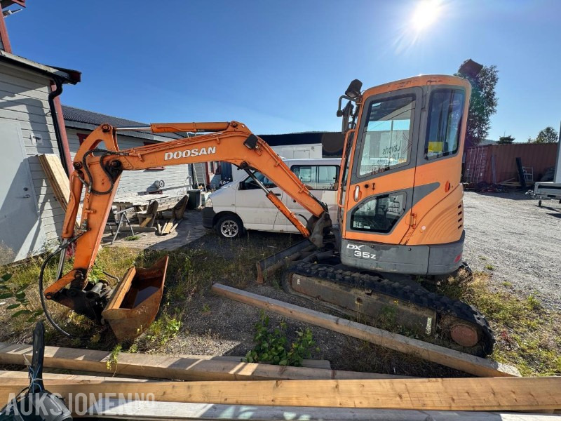 2007 Doosan DX35Z gravemaskin med tilt og pusseskuffe / rep objekt / 1729 timer - Bagger: das Bild 2 2007 Doosan DX35Z gravemaskin med tilt og pusseskuffe / rep objekt / 1729 timer - Bagger: das Bild 2