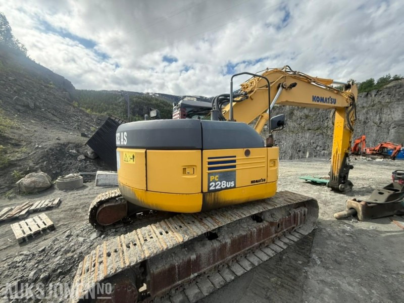 2007 Komatsu PC228US GRAVEMASKIN - Bagger: das Bild 2 2007 Komatsu PC228US GRAVEMASKIN - Bagger: das Bild 2