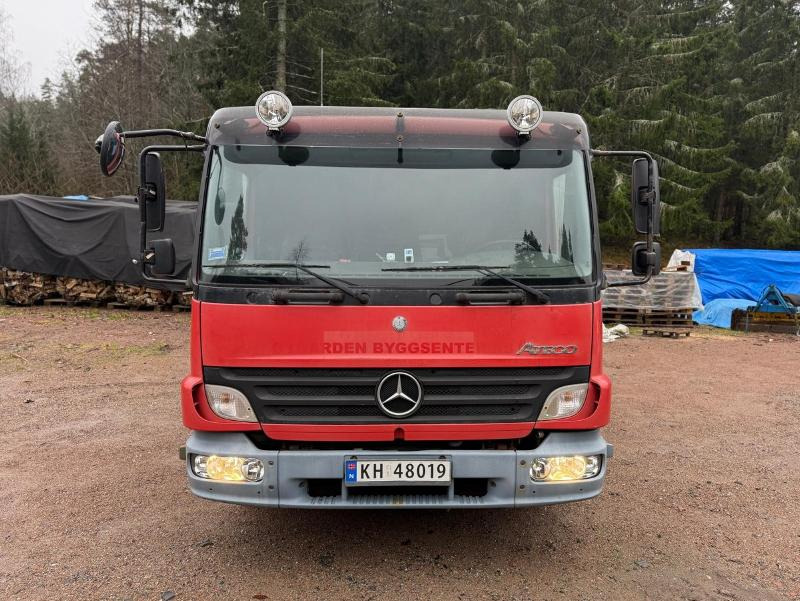 2007 Mercedes-Benz 818 planbil med kran / Nylig EU-godkjent - Pritsche LKW: das Bild 2 2007 Mercedes-Benz 818 planbil med kran / Nylig EU-godkjent - Pritsche LKW: das Bild 2