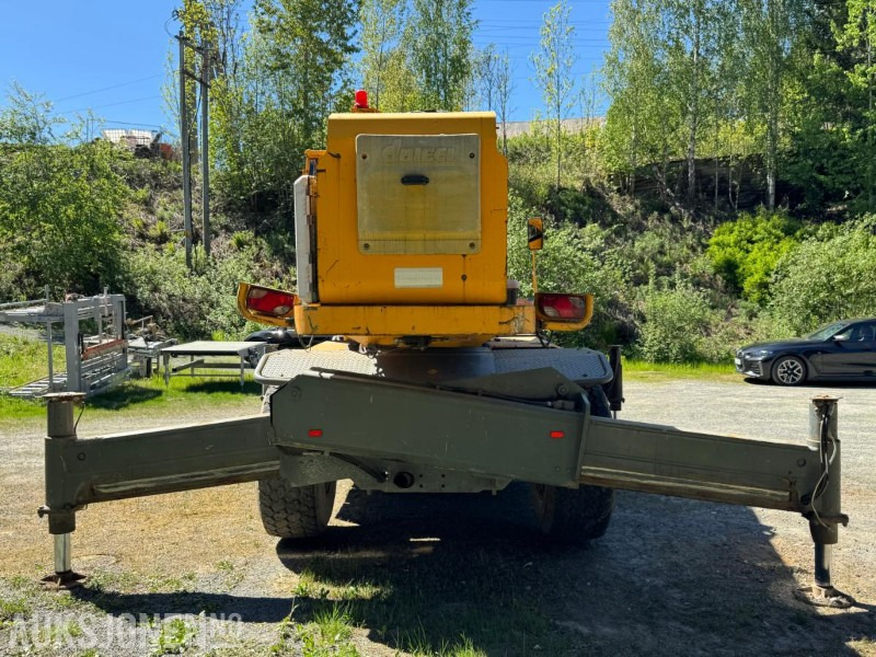 2009 Dieci Pegasus 40.25 rundtomsvingende teleskoptruck med kurv / vinsj / pallegaffler - Teleskoplader: das Bild 4 2009 Dieci Pegasus 40.25 rundtomsvingende teleskoptruck med kurv / vinsj / pallegaffler - Teleskoplader: das Bild 4