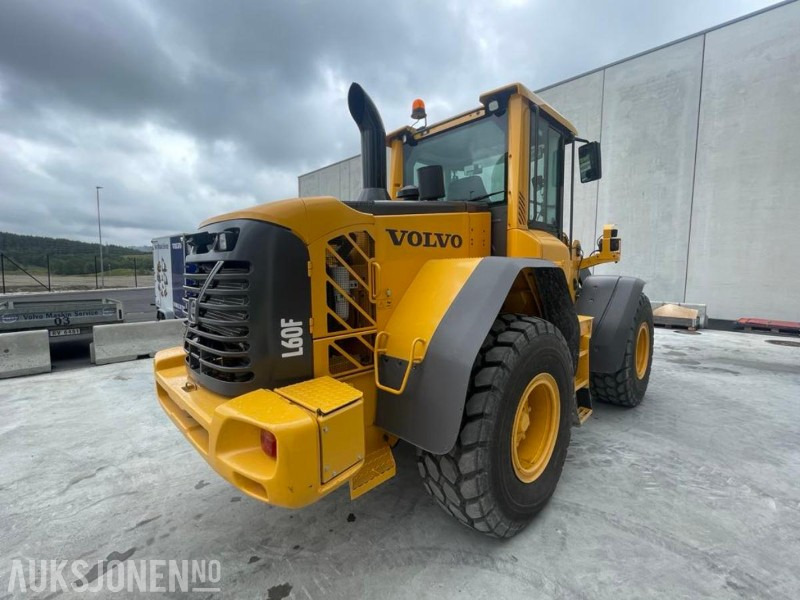 2011 VOLVO L60F HJULLASTER - SPAKSTYRING - NYE DEKK - BBS - 3-4 FUNKSJON - PALLEGAFLER - SKUFFE - KAMERA - MYE PÅKOSTET! - Radlader: das Bild 3 2011 VOLVO L60F HJULLASTER - SPAKSTYRING - NYE DEKK - BBS - 3-4 FUNKSJON - PALLEGAFLER - SKUFFE - KAMERA - MYE PÅKOSTET! - Radlader: das Bild 3