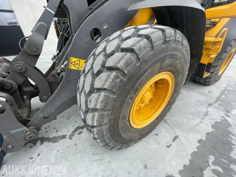 Radlader 2011 VOLVO L60F HJULLASTER - SPAKSTYRING - NYE DEKK - BBS - 3-4 FUNKSJON - PALLEGAFLER - SKUFFE - KAMERA - MYE PÅKOSTET!: das Bild 7