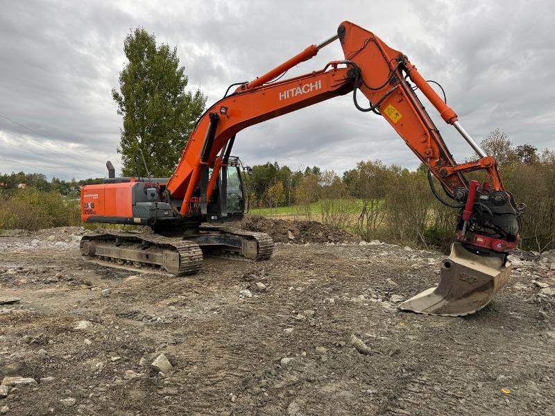 2013 Hitachi ZX250LC-5B,Servicehistorikk, Tiltrotator,sorterings-/rivningsklype,pigghammer, 3 skuffer - Bagger: das Bild 3 2013 Hitachi ZX250LC-5B,Servicehistorikk, Tiltrotator,sorterings-/rivningsklype,pigghammer, 3 skuffer - Bagger: das Bild 3